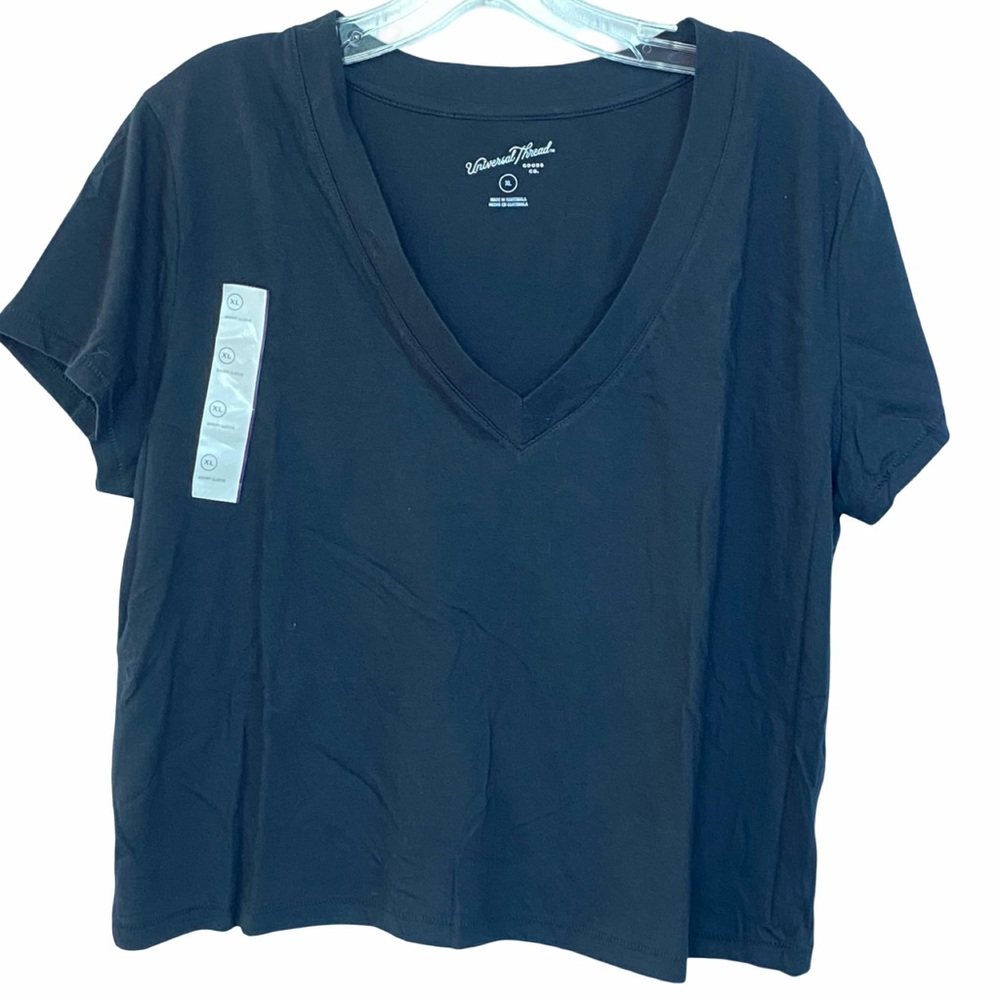 Universal Thread XL black v-neck cropped tee